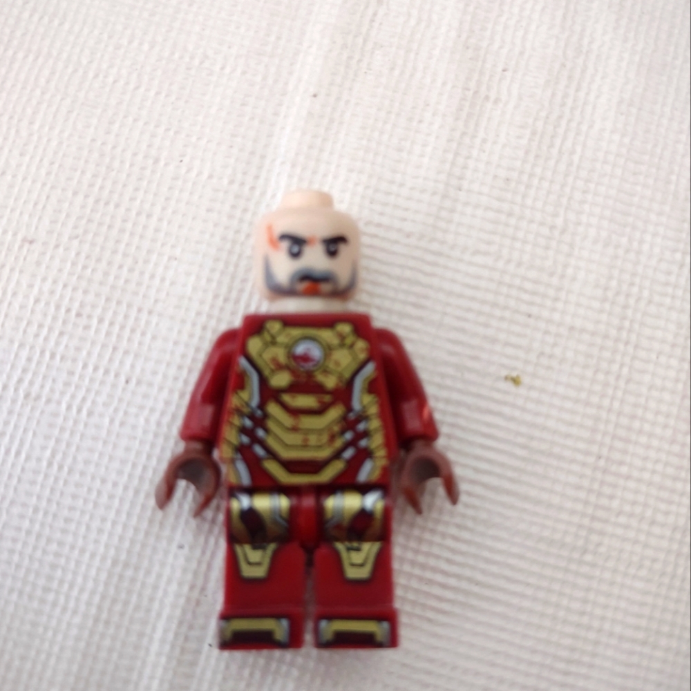 Lego marvel figurine like new